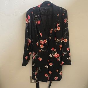 Beautiful Torrid Floral pink and black blazer coat